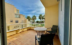 Apartamento con vistas al mar en urbanización de lujo Almerimar